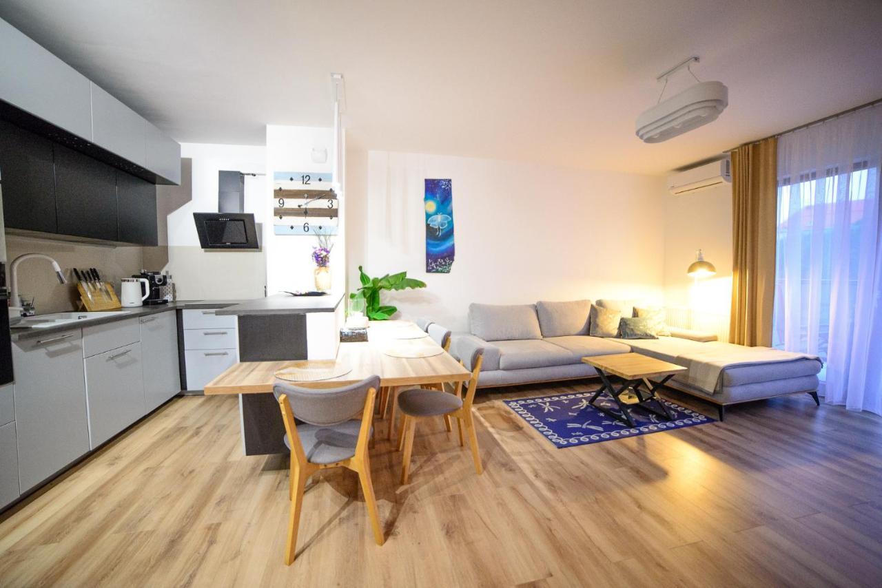 Apartamenty Via Marina Wroclaw Bagian luar foto